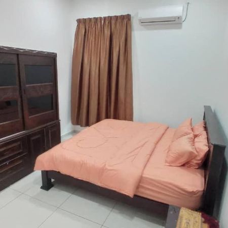 Maryam Homestay Jertih Exterior photo