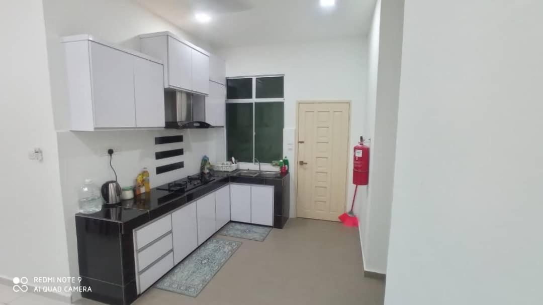 Maryam Homestay Jertih Exterior photo