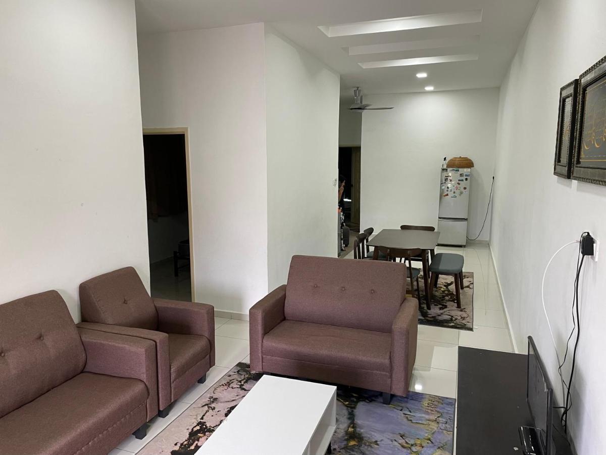 Maryam Homestay Jertih Exterior photo